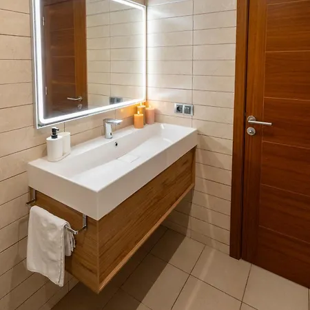 Modern Sea Front In 3 Apartman Garachico